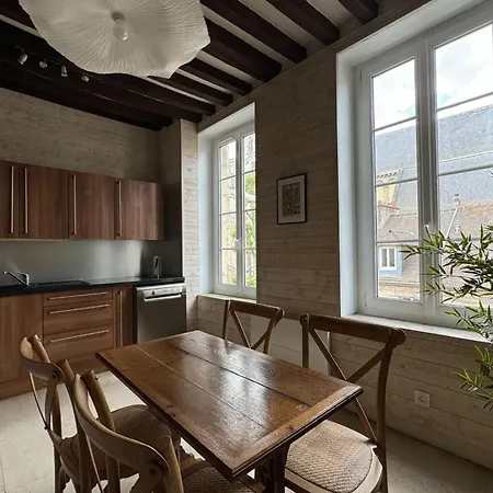 Apartamento Charming In The Heart Of *